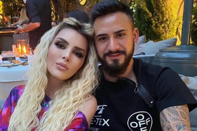 Selin Ciğerci ve G&ouml;khan &Ccedil;ıra'nın kızlarıyla paylaşımına b&uuml;y&uuml;k tepki: Bu nasıl poz?