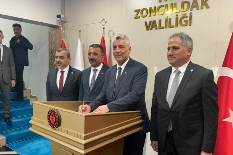 Bakan Bolat, ziyaret ve incelemeler i&ccedil;in Zonguldak'ta