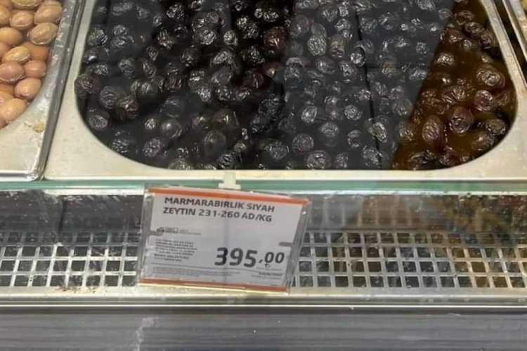 Yeni hasat d&ouml;nemi &ouml;ncesi zincir markette satılan zeytinin fiyatına dikkat!