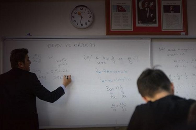 Bakan Tekin &ouml;ğretmenlere m&uuml;jde verdi