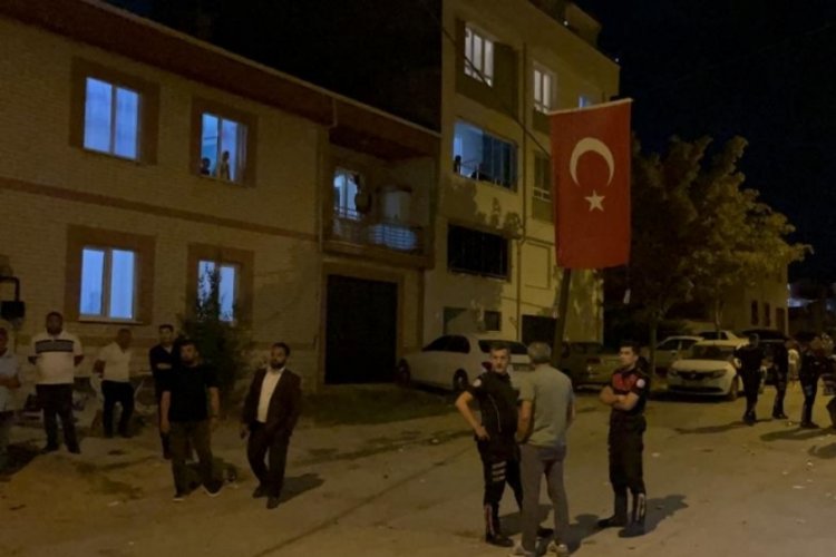 Eskişehir'de asker eğlencesinde polis memuruna mukavemet g&ouml;steren 2 kişi g&ouml;zaltına alındı