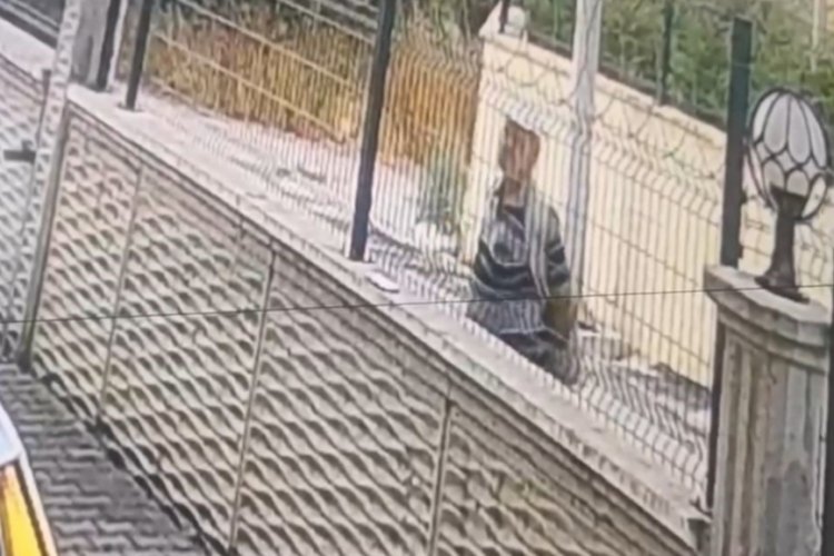 Bursa'da volta atan hırsız kameraya yansıdı