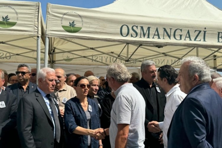 Bursa'da CHP Grup S&ouml;zc&uuml;s&uuml; Memişoğulları i&ccedil;in anma merasimi