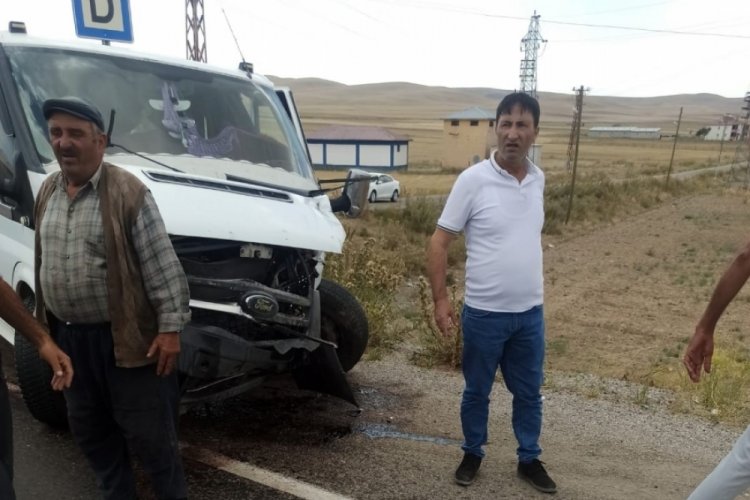 Van'da trafik kazasında biri bebek 6 kişi yaralandı