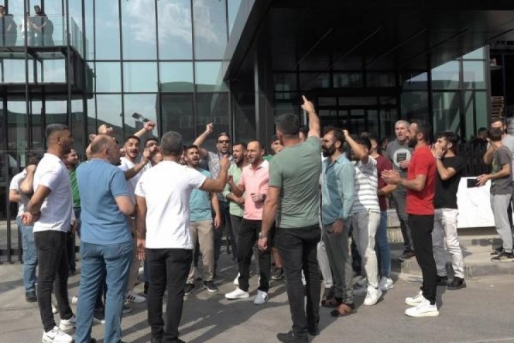 Bursa'da Elatek Kau&ccedil;uk Fabrikası iş&ccedil;ileri m&uuml;cadelesine devam ediyor