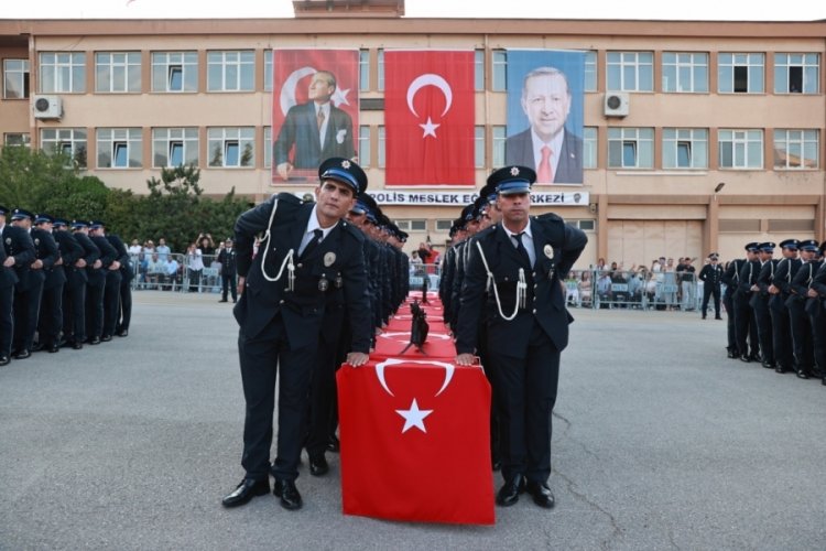 Bursa POMEM'de mezuniyet sevinci
