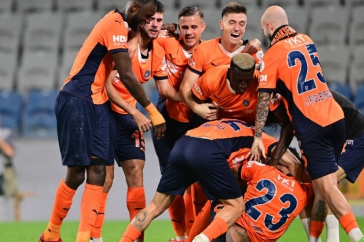 St. Patrick's Athletic - Rams Başakşehir berabere kaldı