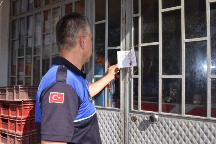 Bursa Yenişehir'de ruhsatsız olan d&uuml;kkanlar m&uuml;h&uuml;rlendi!