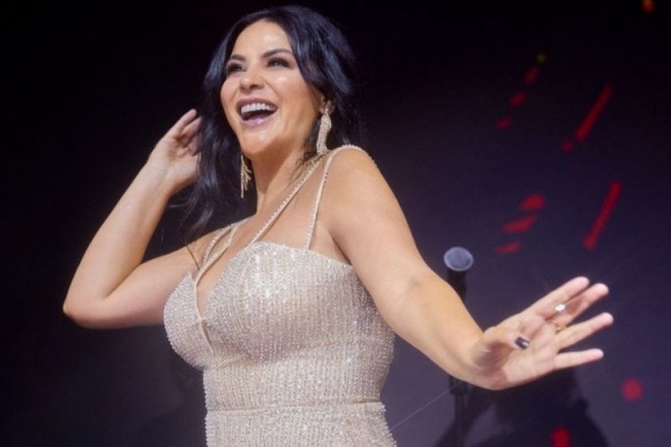 Şarkıcı Zara hastanelik oldu!