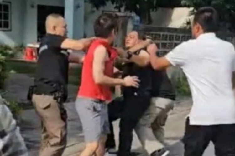 Kayınpeder kızına k&ouml;t&uuml; muamele eden damadına arabayla &ccedil;arptı