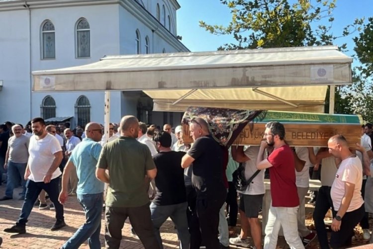 Korkun&ccedil; cinayete kurban giden &ccedil;ift Kocaeli'de toprağa verildi