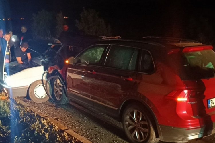 Afyonkarahisar'da feci kaza! 2 &ouml;l&uuml; 4 yaralı
