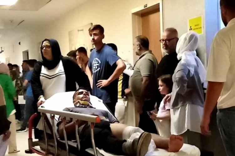Bursa'da trakt&ouml;r devrildi; 1'i ağır, 6 yaralı