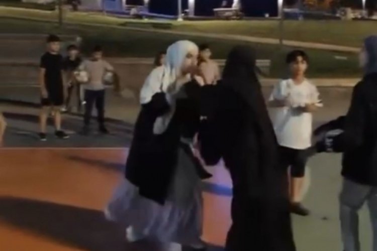 Bursa'da kadınlar arasında &ccedil;ıkan tartışma kavgaya d&ouml;nd&uuml;!
