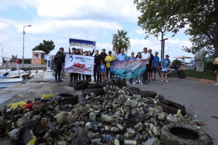 Balıkesir Erdek'te su altı g&ouml;r&uuml;nt&uuml;leri denizin kirliliğini g&ouml;zler &ouml;n&uuml;ne serdi&nbsp;