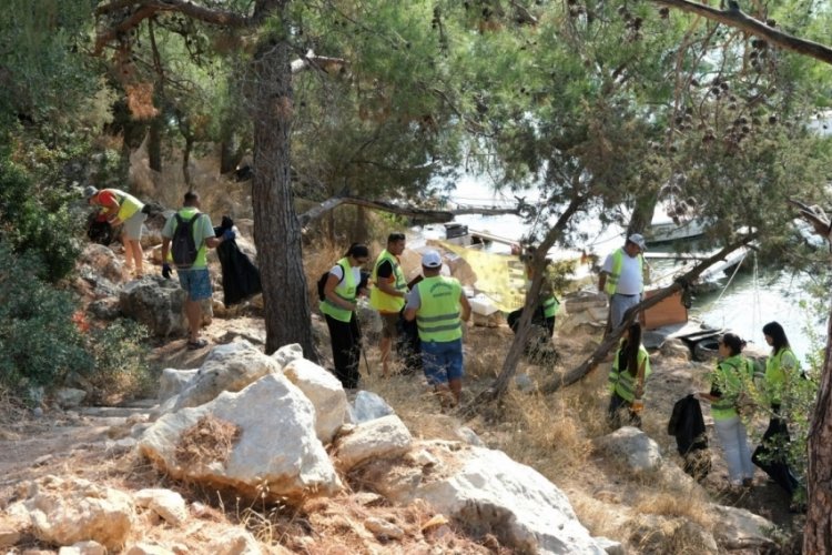 Bodrum'da farklı noktalarda temizlik &ccedil;alışması yapıldı!
