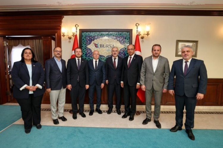 AK Parti Bursa Milletvekillerinden Bursa Valisi Ayyıldız'a hayırlı olsun ziyareti