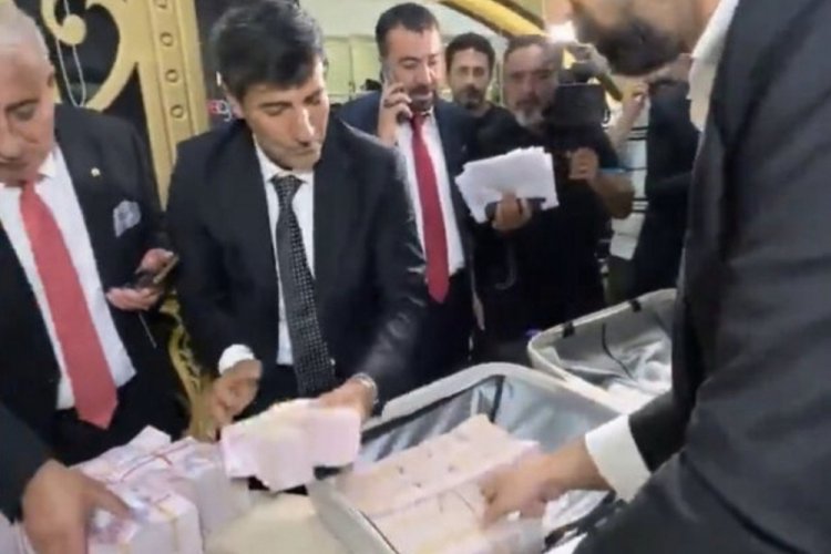 Aşiret d&uuml;ğ&uuml;n&uuml;nde yeni rekor: 2 kilo altın, 21 milyon TL para