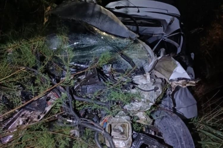 Adıyaman'da otomobil k&ouml;pr&uuml;den aşağı yuvarlandı: 1 &ouml;l&uuml;