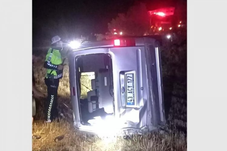 Yoldan &ccedil;ıkarak devrilen ara&ccedil;ta 1 &ouml;l&uuml; 1 yaralı!