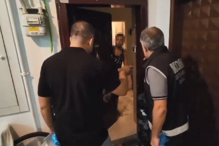 Devlet hastanelerinden &ccedil;aldıkları ila&ccedil;ları g&uuml;zellik merkezlerine pazarladılar