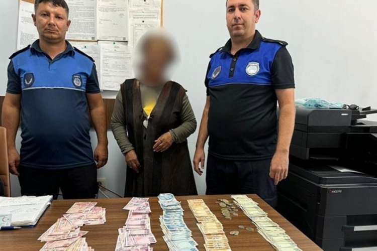Kilis'te dilencinin &uuml;zerinden &ccedil;ıkan para şoke etti!