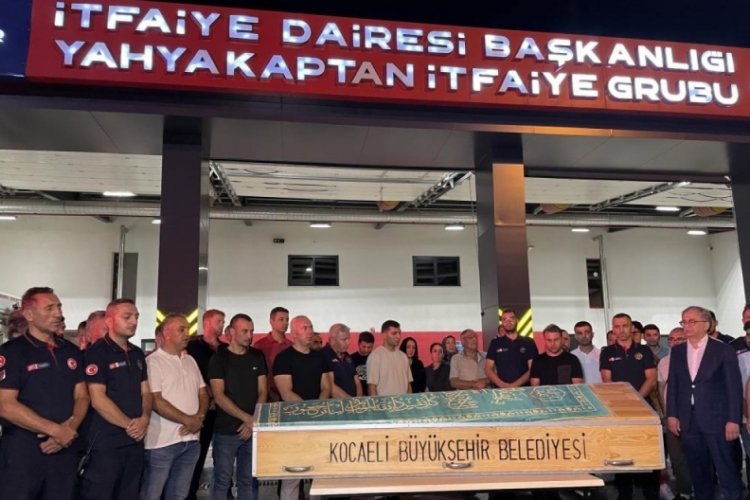 Bu kez sirenleri kazada &ouml;len arkadaşları i&ccedil;in &ccedil;aldılar