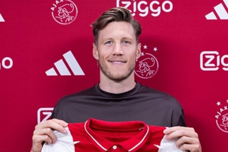Ajax Wout Weghorst ile anlaştı