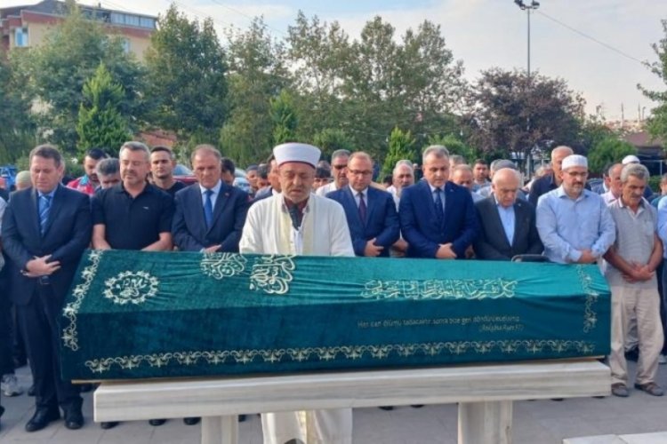 Metrob&uuml;s kazasında hayatını kaybeden Ferhat U&ccedil;ar son yolculuğuna uğurlandı
