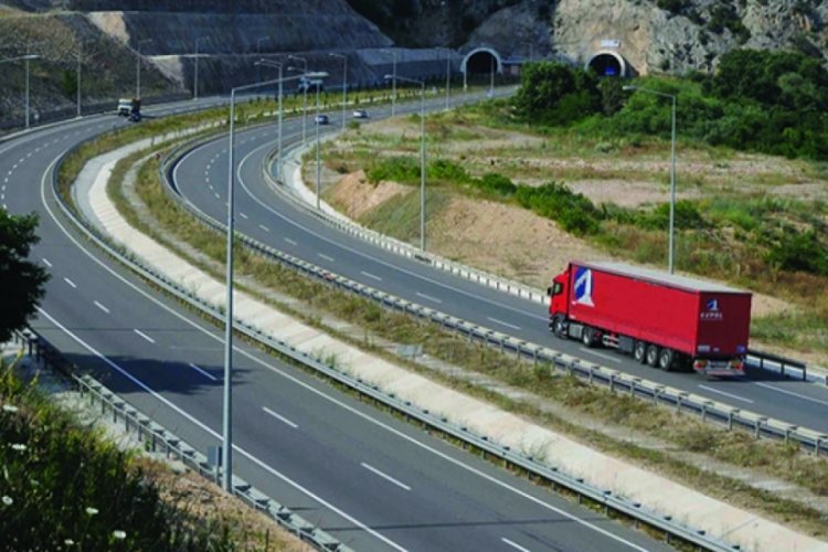 Bursa-İneg&ouml;l-Boz&uuml;y&uuml;k yolunda asfalt &ccedil;alışması!