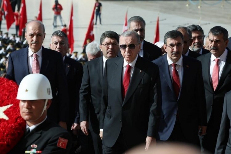 Zafer Bayramı'nın 102. yıld&ouml;n&uuml;m&uuml;! Devlet erkanı Anıtkabir'de