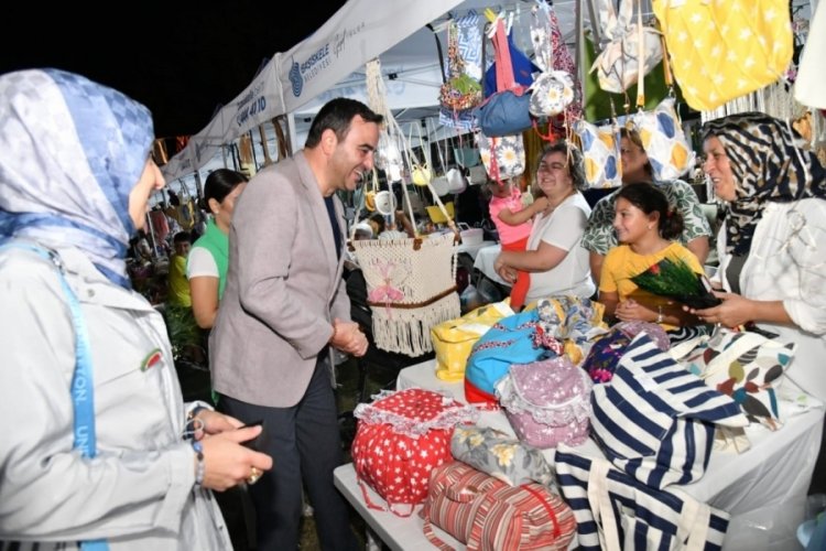 Kocaeli'nde kadınların sanat eserleri g&ouml;r&uuml;c&uuml;ye &ccedil;ıktı!