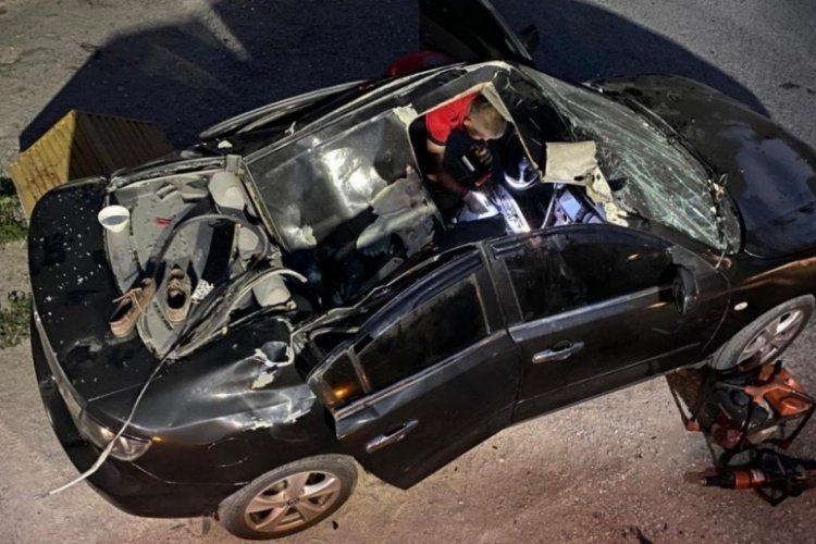 Mersin'de tatil sitesinde feci olay: 21'inci kattan otomobilin &uuml;zerine d&uuml;şerek &ouml;ld&uuml;