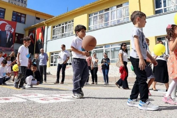 Uyum programı yarın başlıyor: 1. sınıflar için okullar açılıyor