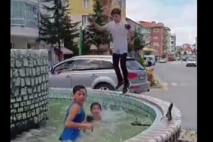 Yozgat'ta &ccedil;ocukların s&uuml;s havuzunda tehlikeli oyunu
