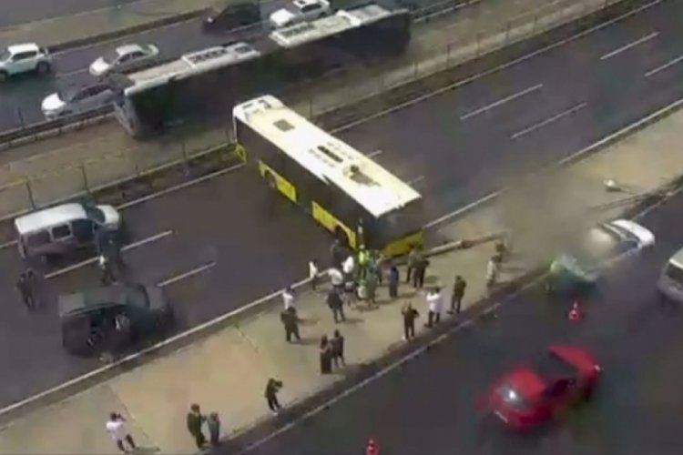 İETT otob&uuml;s&uuml; kaza yaptı! O yol trafiğe kapandı
