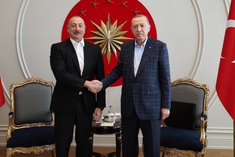 Cumhurbaşkanı Erdoğan Azerbaycan Cumhurbaşkanı Aliyev ile görüştü ve tebrik etti