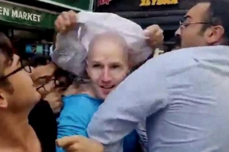 İzmir'de ABD askerlerine saldırı! 15 g&ouml;zaltı