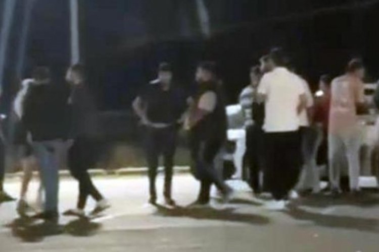 Konya'da gen&ccedil; kızlar birbirine girdi!