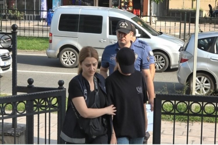 Okul bah&ccedil;esinde &ouml;ğretmen, &ouml;ğrenciye &ccedil;arpmıştı! Adliyeye sevk edildi
