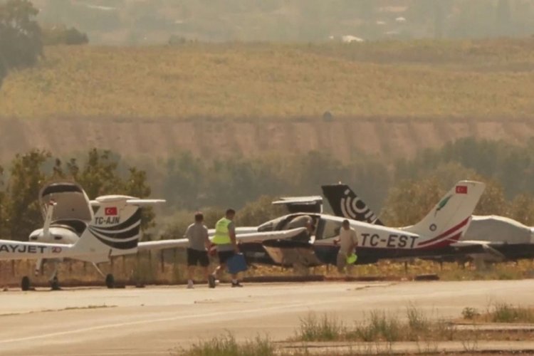İstanbul'da iniş takımları kırılan eğitim u&ccedil;ağı, pistten &ccedil;ıktı