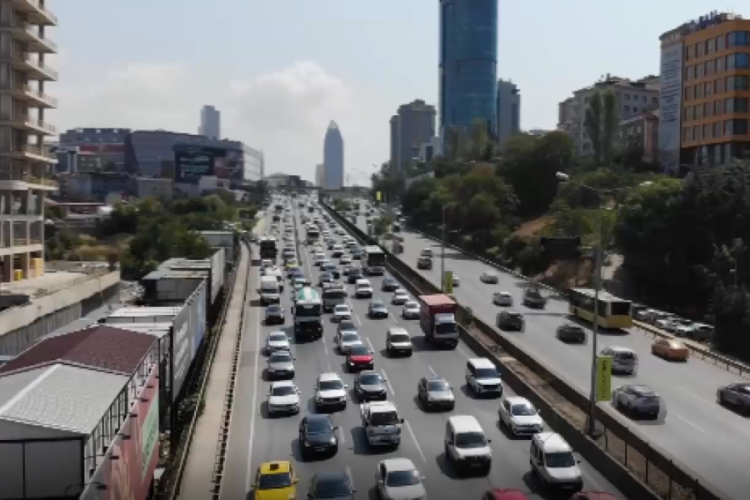 D100 kara yolunda 'uyum haftası' trafiği