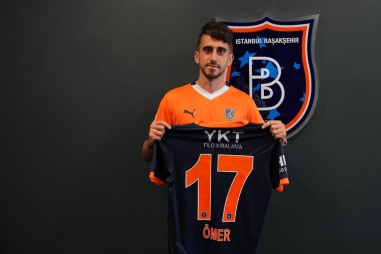 Başakşehir &Ouml;mer Faruk Beyaz'ı renklerine bağladı