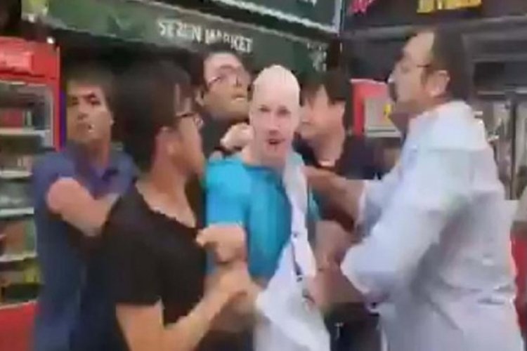 İzmir'de ABD askerinin başına &ccedil;uval ge&ccedil;irilmişti! 10 kişi tutuklandı, 5 kişi serbest