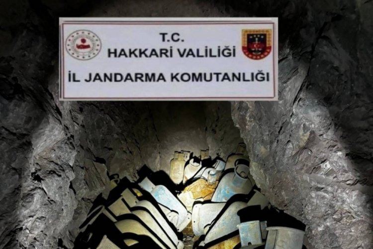 Hakkari'de tespit edilen mağara ve sığınakta m&uuml;himmat ele ge&ccedil;ildi