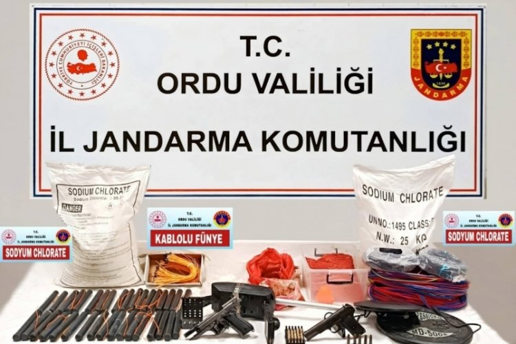 Ordu'da bir evde &ccedil;ok sayıda patlayıcı madde ele ge&ccedil;irildi: 2 g&ouml;zaltı