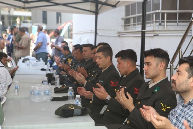 Şehit Piyade Kurmay Yarbay İlker &Ccedil;elikcan Bursa Nil&uuml;fer'de anıldı