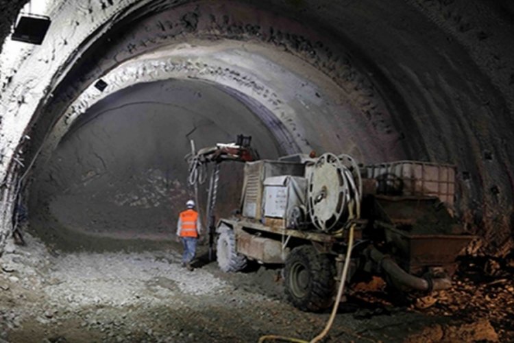 Kop T&uuml;neli'nde g&ouml;&ccedil;&uuml;k: 1 &ouml;l&uuml;, 2 yaralı