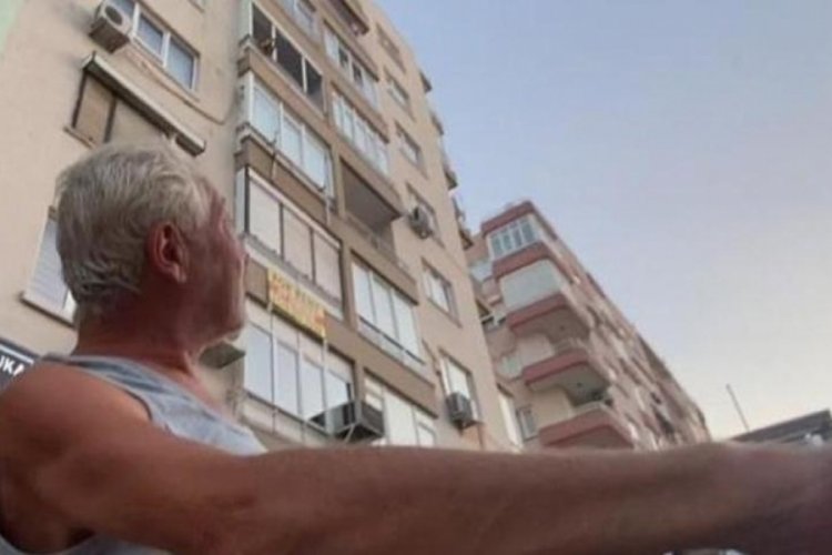Antalya'da &ccedil;atı katından &ccedil;ıkan dumanlar itfaiyeyi harekete ge&ccedil;irdi
