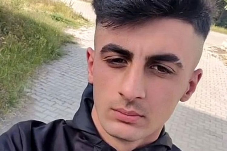 18 yaşındaki gen&ccedil; sırtından bı&ccedil;aklanarak can verdi!